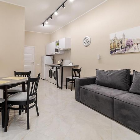 Апартаменти Luxury Flat In Downtown 2 Львів Екстер'єр фото