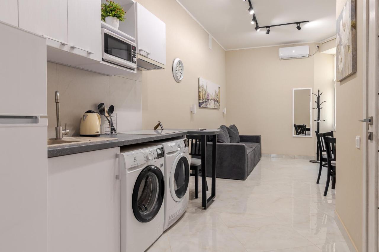 Апартаменти Luxury Flat In Downtown 2 Львів Екстер'єр фото